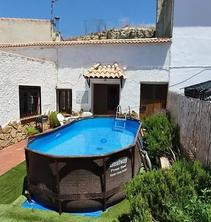 Rural, Cueva De La Abuela