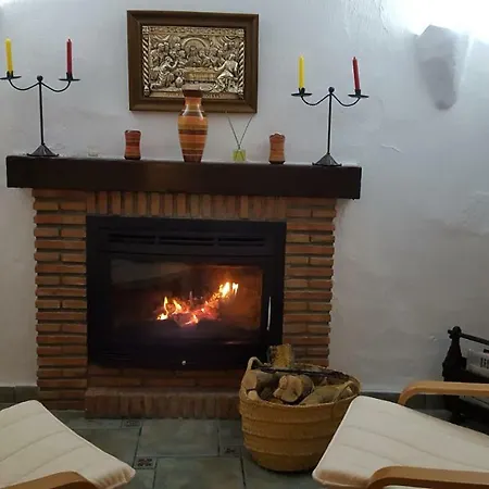 Rural, Cueva De La Abuela